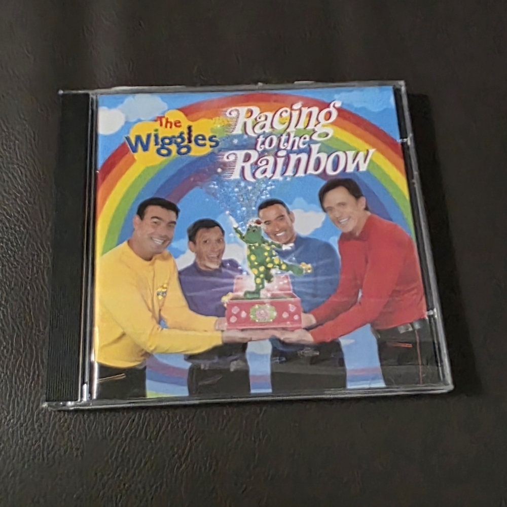 The Wiggles – Racing To The Rainbow Music CD Early 2007 Y2K Rare Kids Childrens